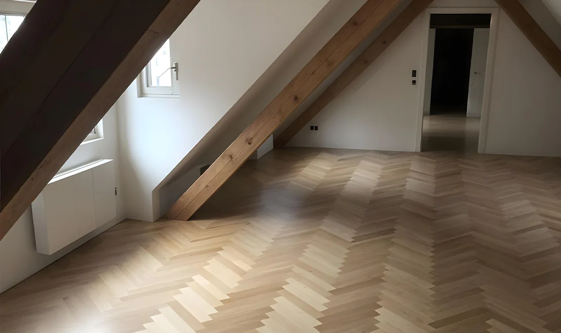 Parkett auf Dachboden